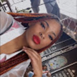 Meet your Posher, Danni